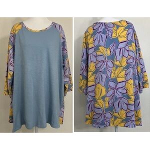 Logo by Lori Goldstein 2x Tunic Top Blue Floral Pockets  Colorful  Artsy Spring